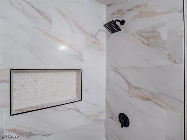 $389,900 | 1205 Stoney Beach Street, Las Vegas, NV 89110