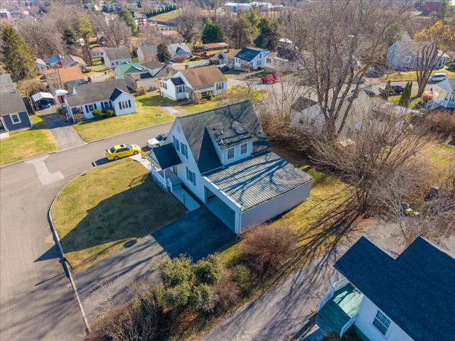 $230,000 | 112 Jackson Circle, Radford, VA 24141