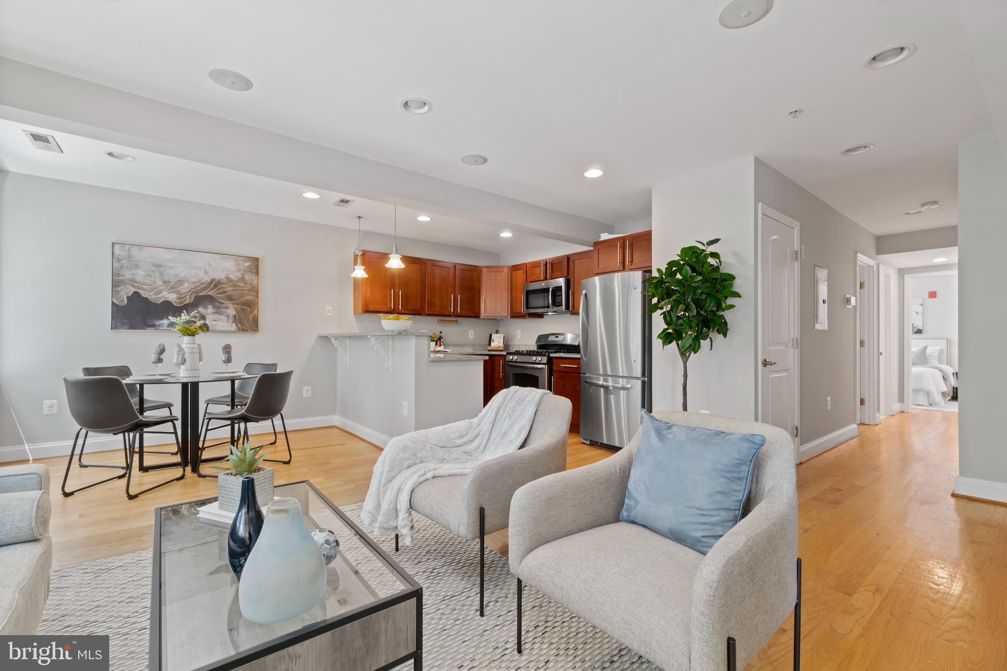 617 Jefferson Street Northwest, Unit 202 Washington, DC 20011 - Photo 3 of 22