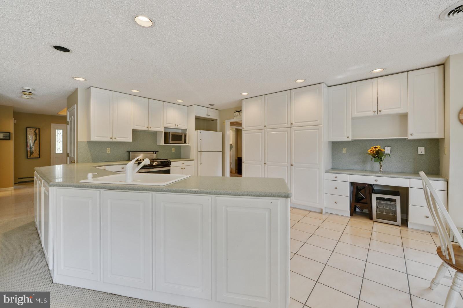 351 Sawmill Road Hamilton, NJ 08620 - Photo 11 of 32 Kitchen