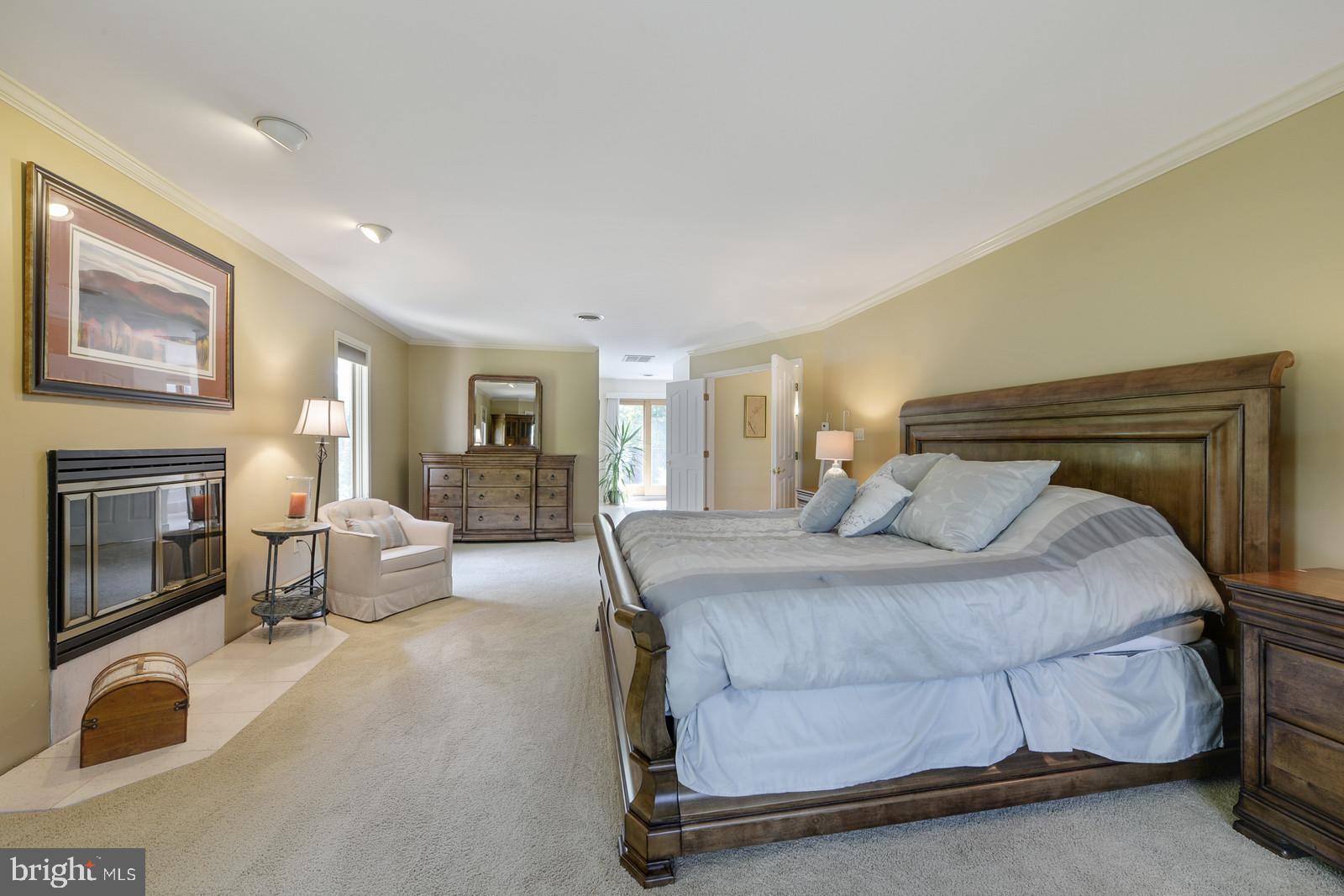 351 Sawmill Road Hamilton, NJ 08620 - Photo 19 of 32 Master Suite