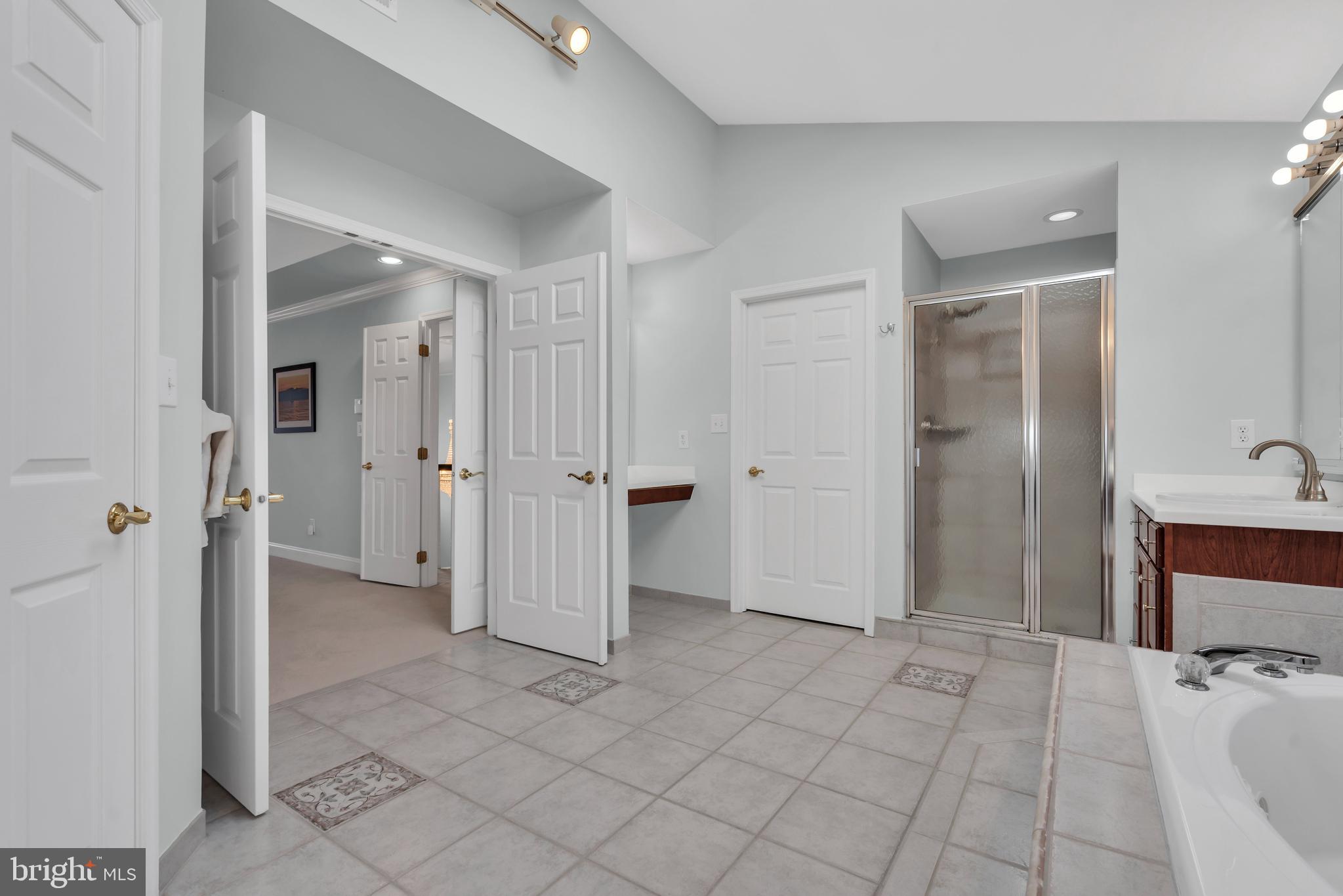 317 Christopher Drive Princeton, NJ 08540 - Photo 39 of 66 Ensuite Bath