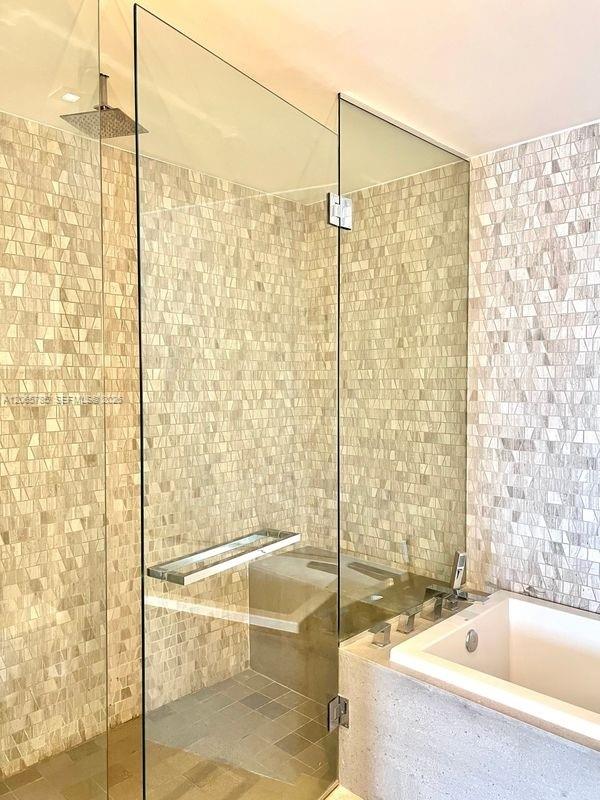 88 Southwest 7th Street, Unit 1908 Miami, FL 33130 - Photo 3 of 8 Gallery Image 3