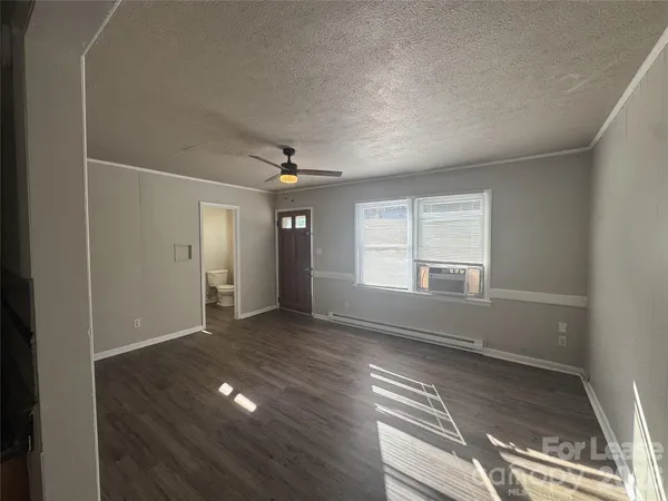 $850 | 337 Laurel Street, Hudson, NC 28638
