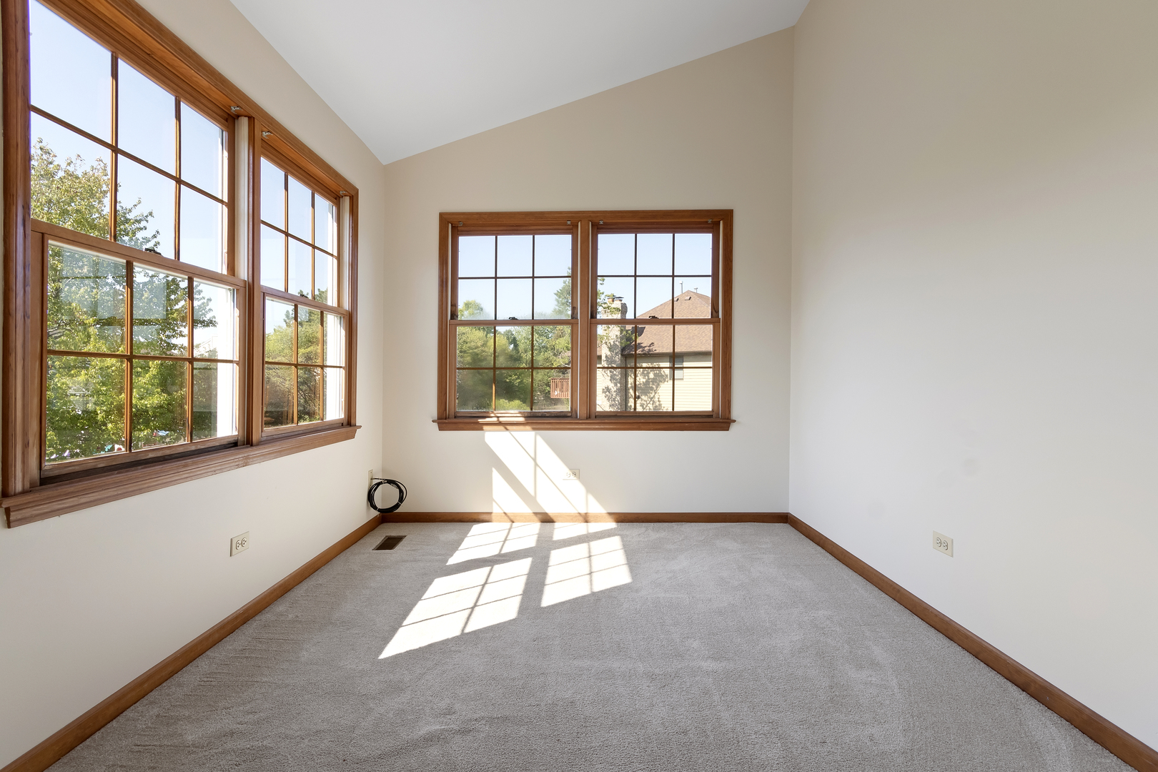 17929 West Pond Ridge Circle Gurnee, IL 60031 - Photo 17 of 28 a view of an empty room with a window