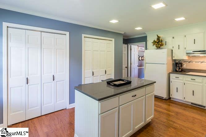 209 Parliament Road Greenville, SC 29615 - Photo 15 of 31 Gallery Image 15