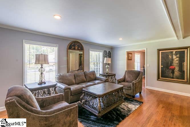 209 Parliament Road Greenville, SC 29615 - Photo 4 of 31 Gallery Image 4