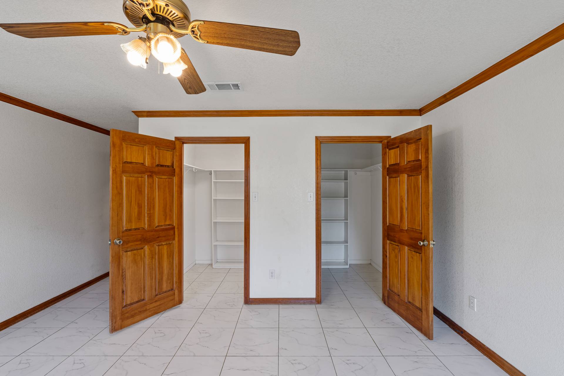 101 Oak Ridge Circle Georgetown, TX 78628 - Photo 18 of 35 Primary Bedroom closets