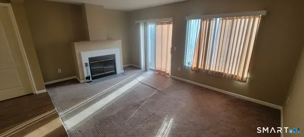 $2,650 | 166 Old Brookfield Road, Unit 314, Danbury, CT 06811