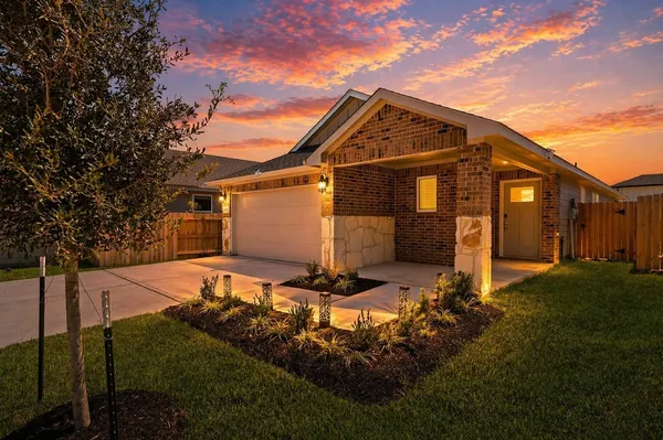 $2,200 | 347 Willow Sage Court, Montgomery, TX 77316