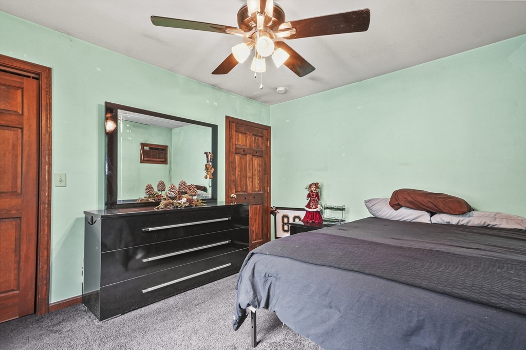 28 Beacon Street Amesbury, MA 01913 - Photo 24 of 41