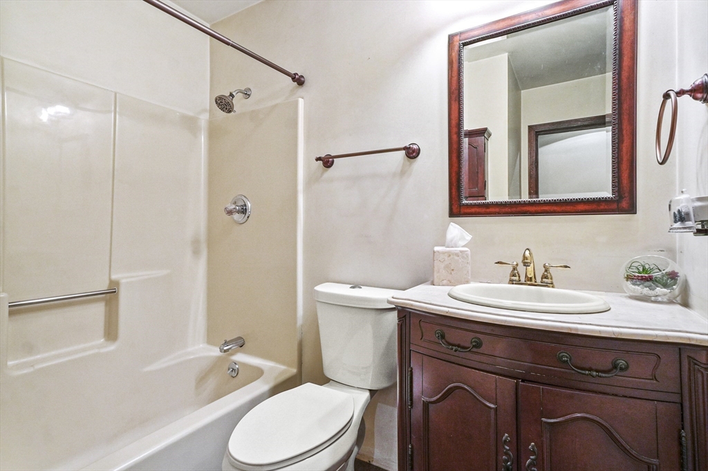 28 Beacon Street Amesbury, MA 01913 - Photo 28 of 41