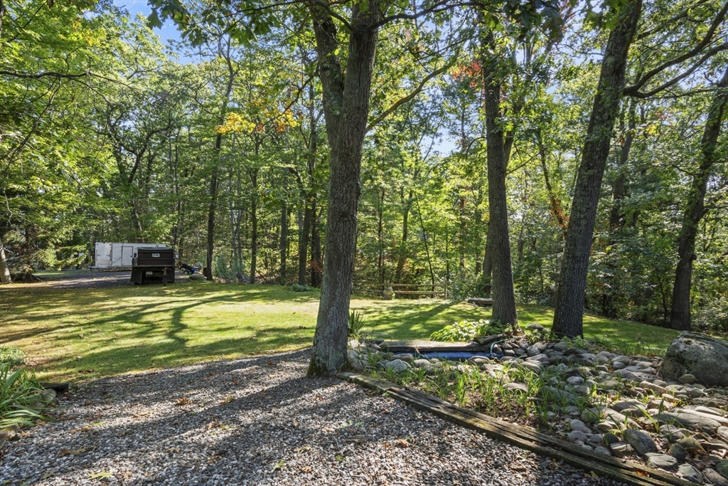 28 Beacon Street Amesbury, MA 01913 - Photo 37 of 41