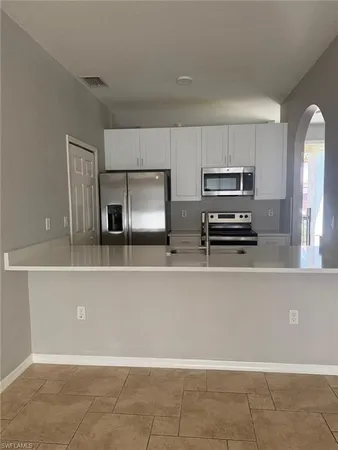 $2,300 | 7530 Bristol Circle, Naples, FL 34120