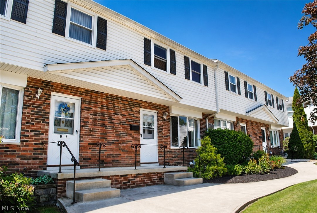 6484 State Road, Unit D8 Parma, OH 44134 - Photo 2 of 22