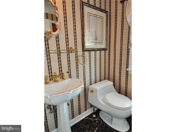 638 Hawarden Road Springfield, PA 19064 - Photo 14 of 25 Half Bath