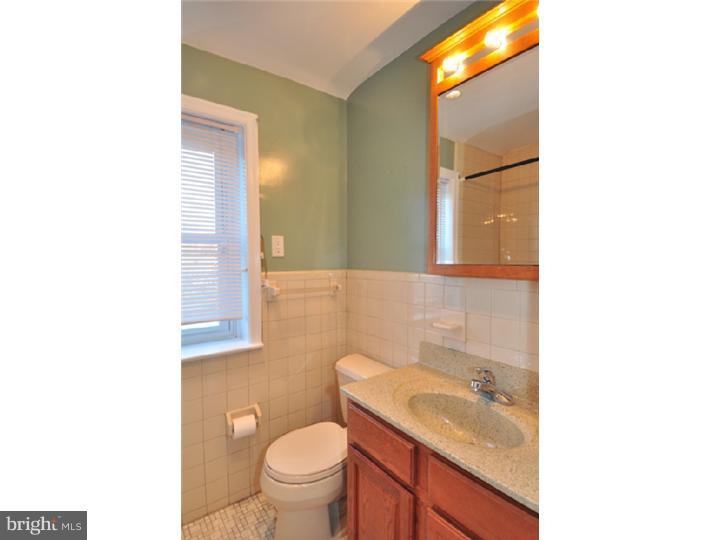 638 Hawarden Road Springfield, PA 19064 - Photo 16 of 25 Bathroom