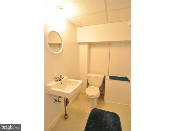 638 Hawarden Road Springfield, PA 19064 - Photo 24 of 25 Half Bath