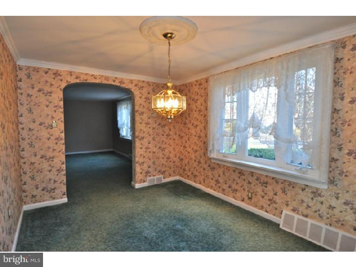 638 Hawarden Road Springfield, PA 19064 - Photo 7 of 25 Dining Room