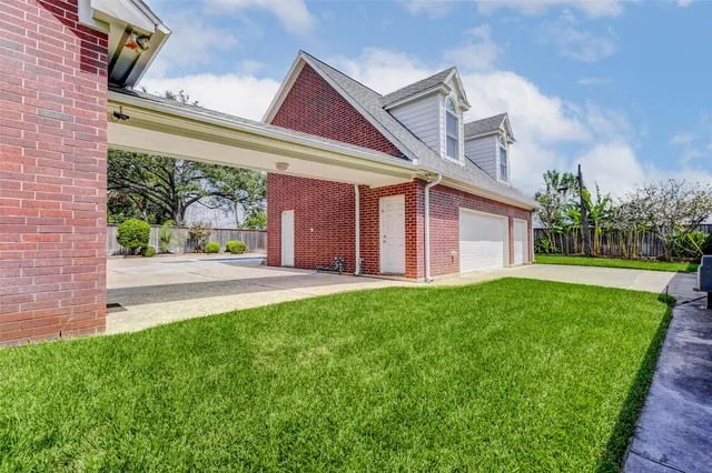 $1,149,999 | 10713 Greenwillow Street, Houston, TX 77035