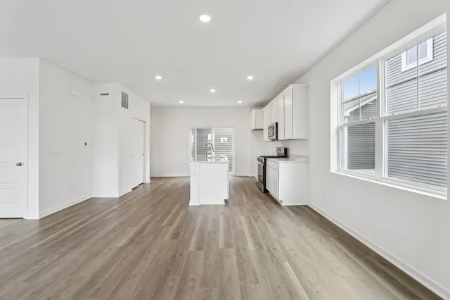 $409,990 | 523 Trysil Alley North, Stoughton, WI 53589