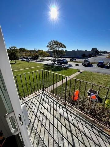 $1,550 | 2019 Oak Street, Unit E, St. Charles, IL 60174