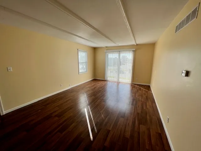 $1,550 | 2019 Oak Street, Unit E, St. Charles, IL 60174