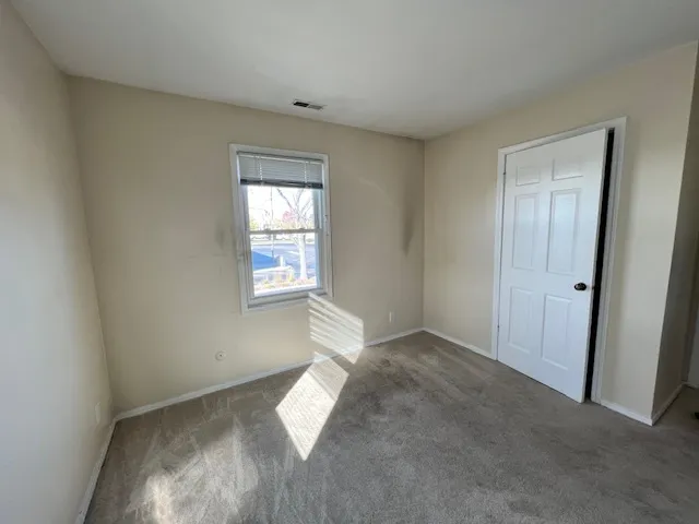 $1,550 | 2019 Oak Street, Unit E, St. Charles, IL 60174