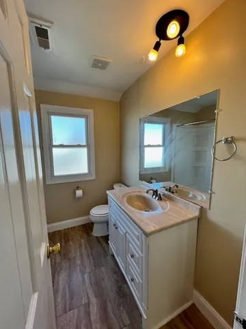 $1,550 | 2019 Oak Street, Unit E, St. Charles, IL 60174