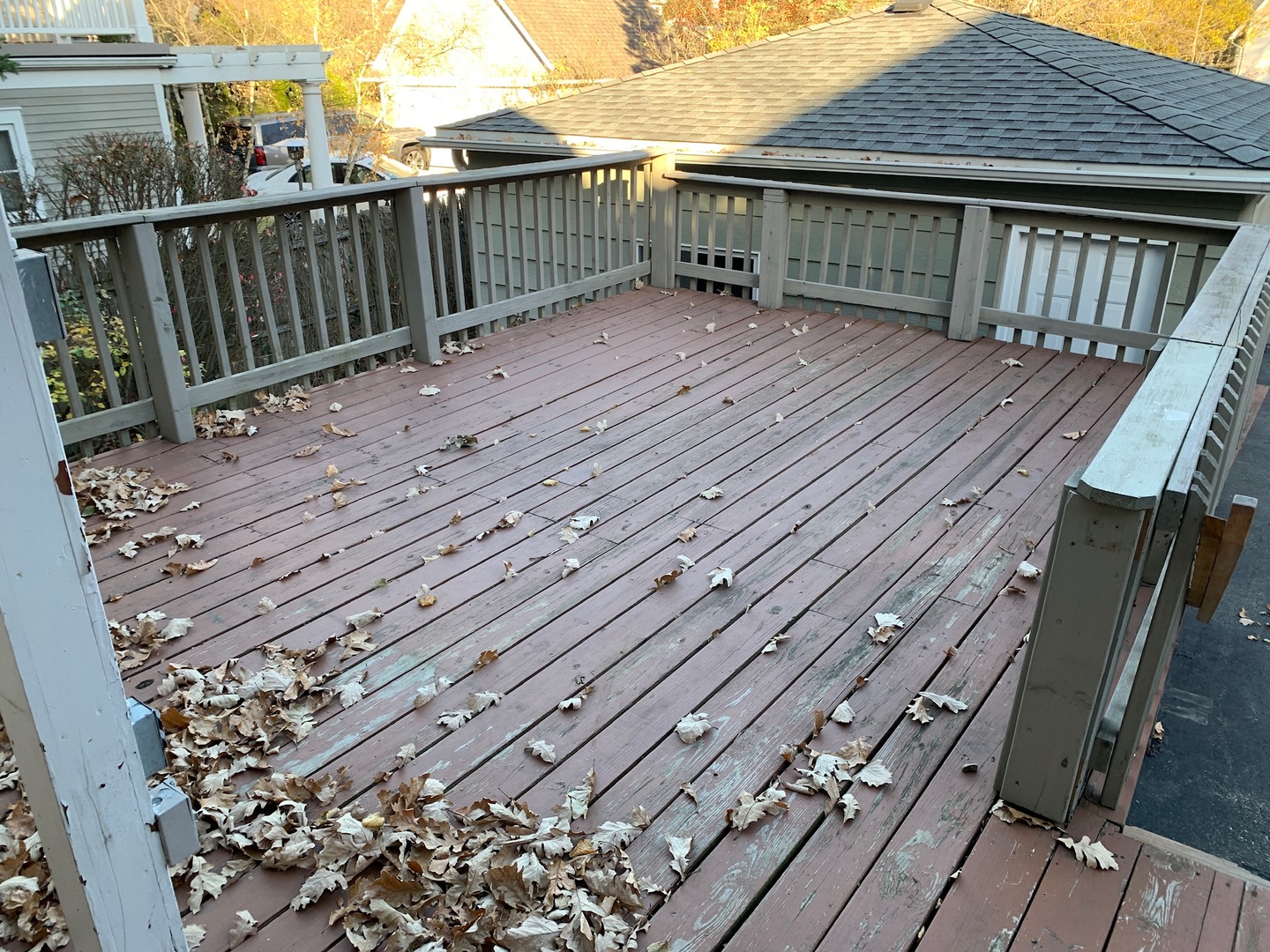 879 Willow Road Winnetka, IL 60093 - Photo 14 of 29 a balcony with wooden floor