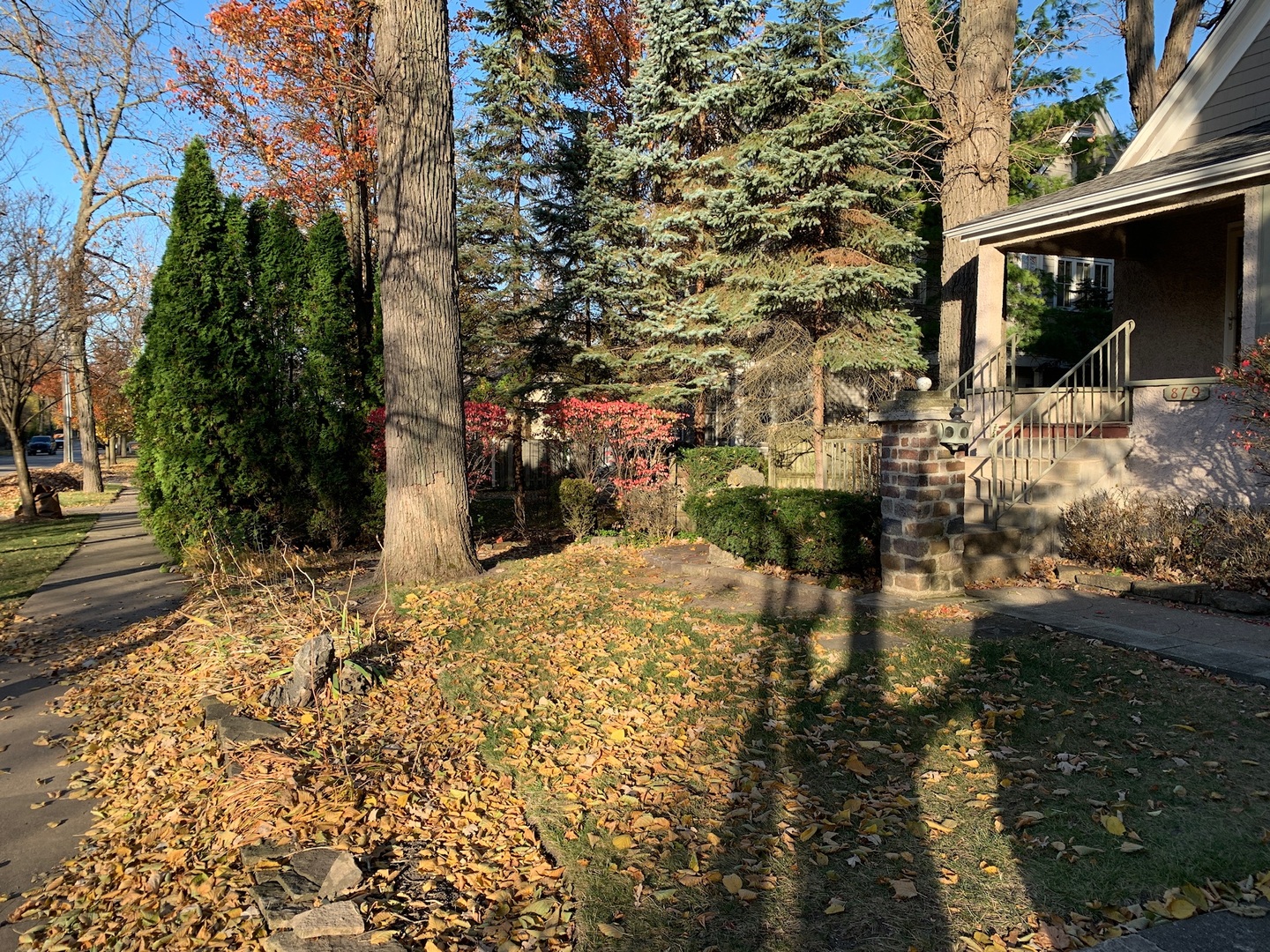 879 Willow Road Winnetka, IL 60093 - Photo 22 of 29 a view of water fountain in the backyard of a building