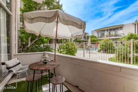 $525,000 | 334 West Medlock Drive, Unit D102, Phoenix, AZ 85013