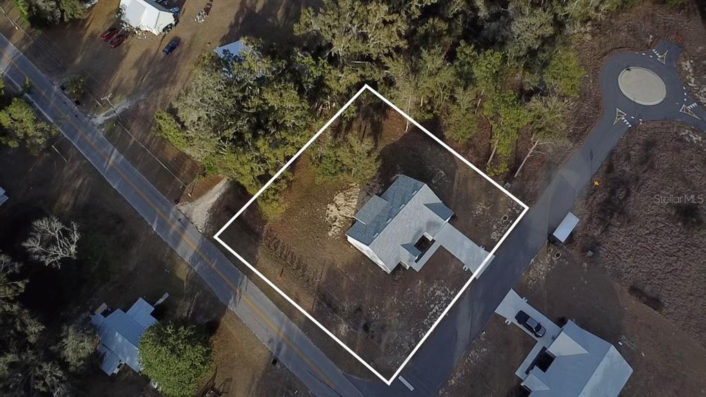 601 Fisher Drive Bronson, FL 32621 - Photo 32 of 32 a view of roof deck