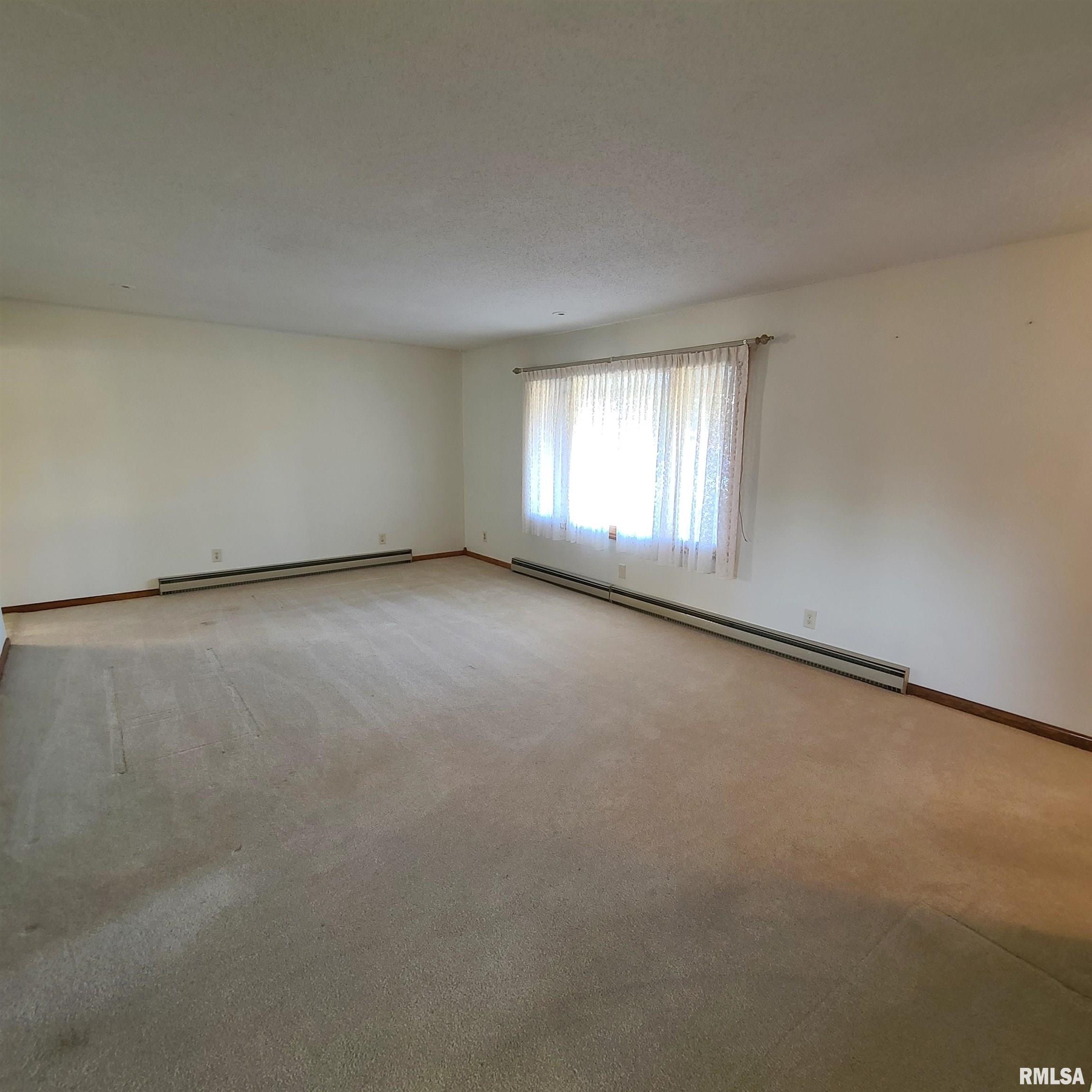 798 Prairieview Road Knoxville, IL 61448 - Photo 11 of 35 Gallery Image 11