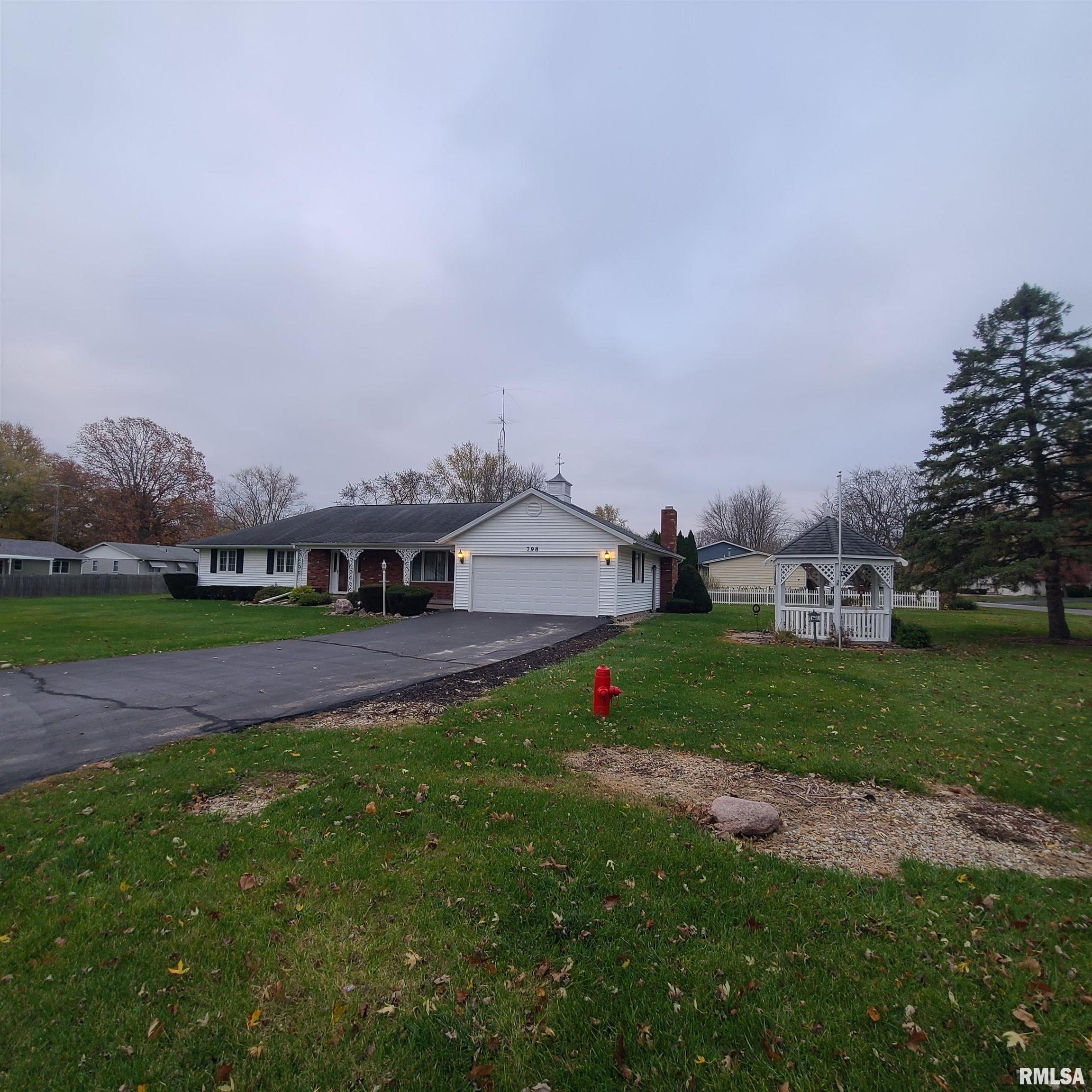 798 Prairieview Road Knoxville, IL 61448 - Photo 3 of 35 Gallery Image 3