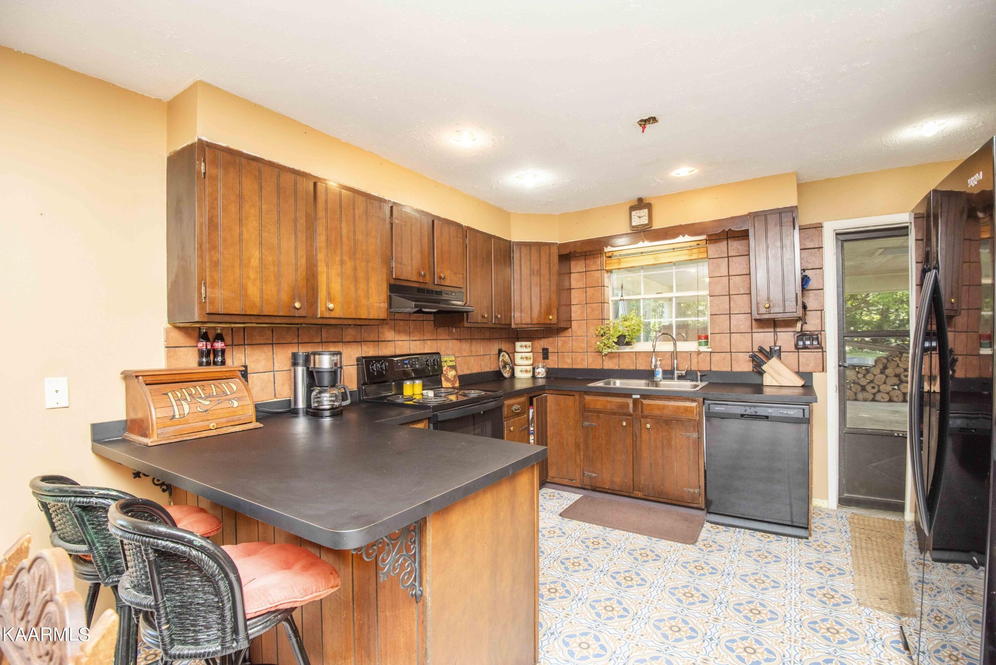 1025 Cooper Road Strawberry Plains, TN 37871 - Photo 12 of 51 Gallery Image 12