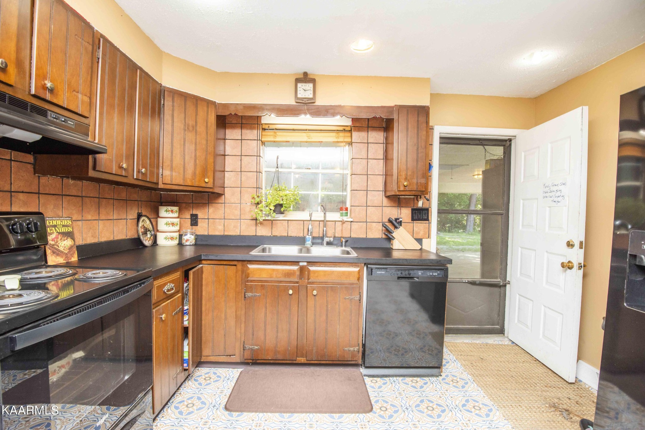 1025 Cooper Road Strawberry Plains, TN 37871 - Photo 13 of 51 Gallery Image 13