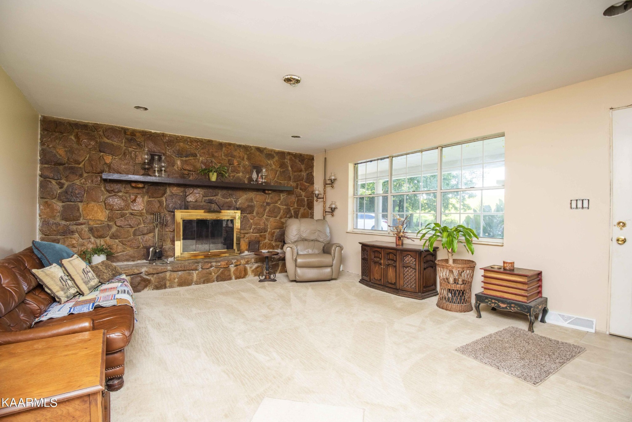1025 Cooper Road Strawberry Plains, TN 37871 - Photo 2 of 51 Gallery Image 2