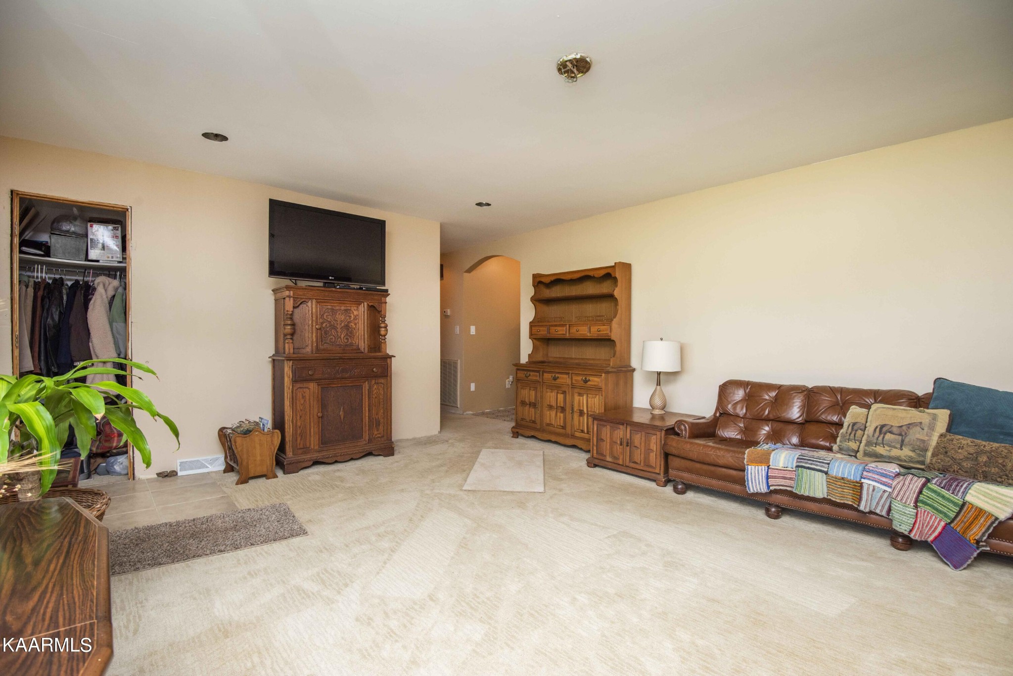 1025 Cooper Road Strawberry Plains, TN 37871 - Photo 4 of 51 Gallery Image 4