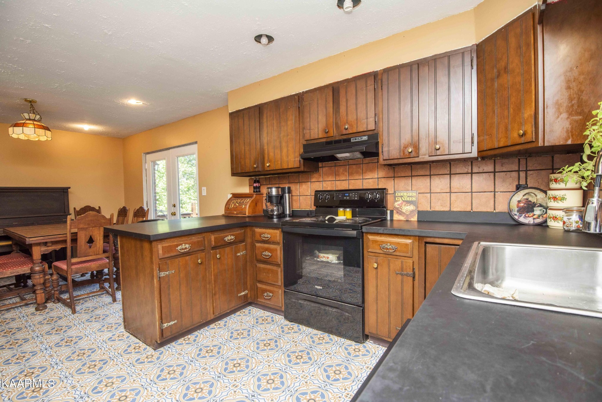 1025 Cooper Road Strawberry Plains, TN 37871 - Photo 6 of 51 Gallery Image 6