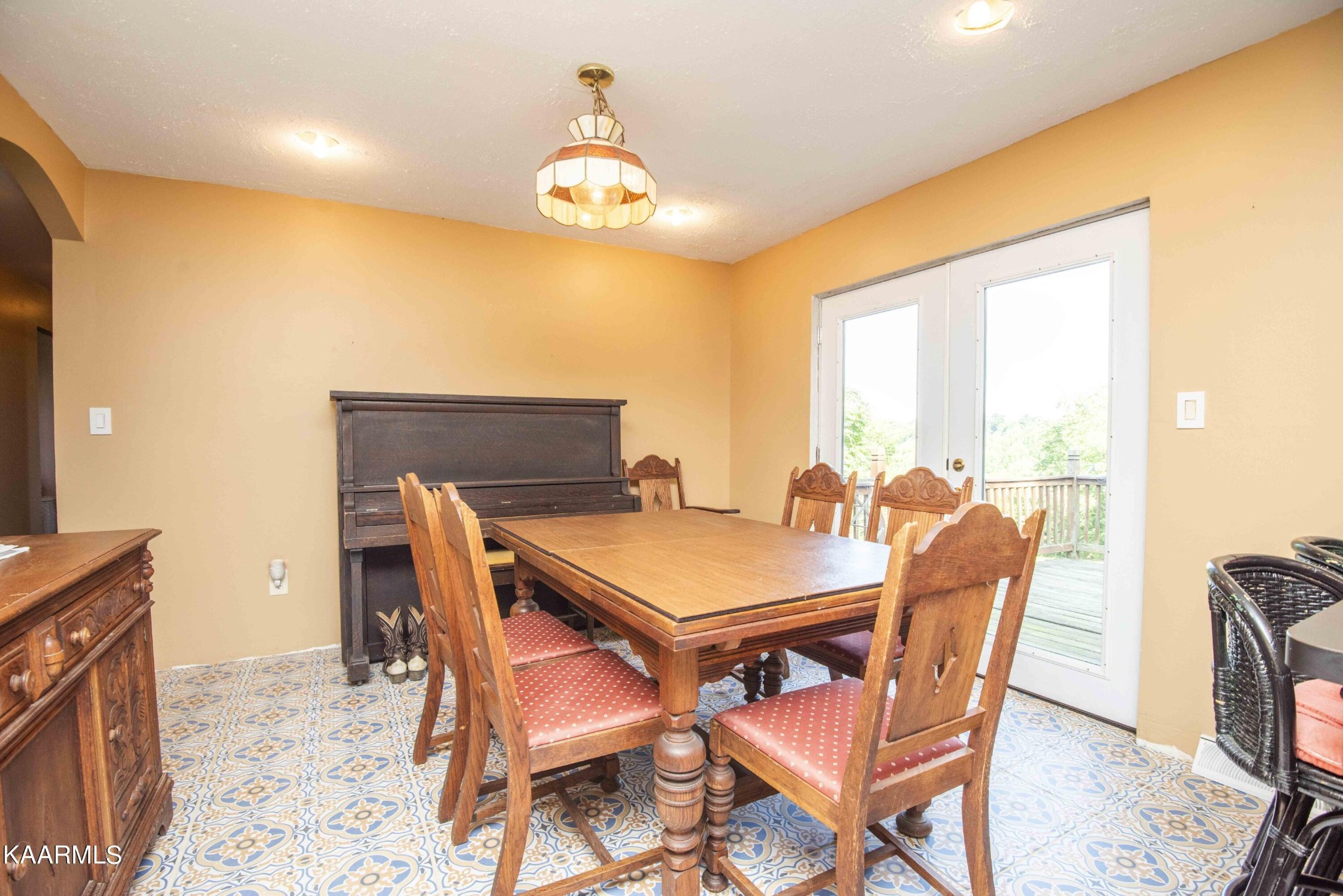 1025 Cooper Road Strawberry Plains, TN 37871 - Photo 8 of 51 Gallery Image 8
