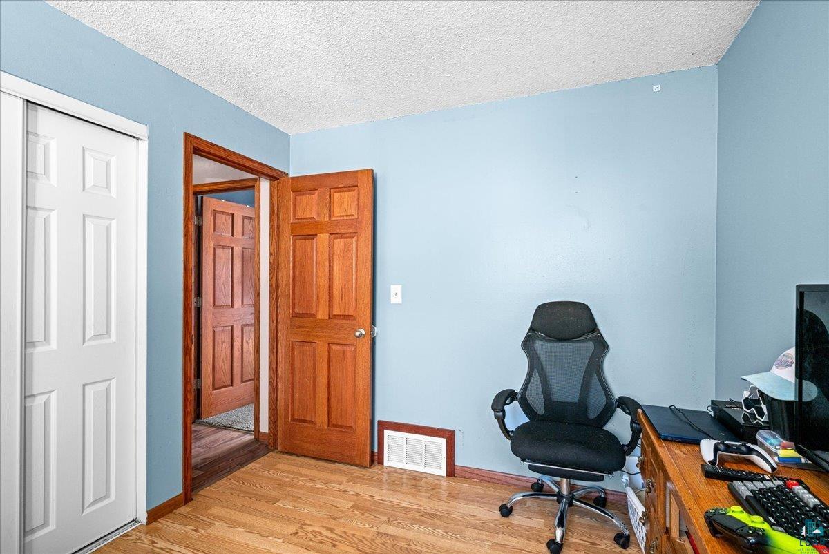 1919 West Arrowhead Road Duluth, MN 55811 - Photo 13 of 39 Gallery Image 13