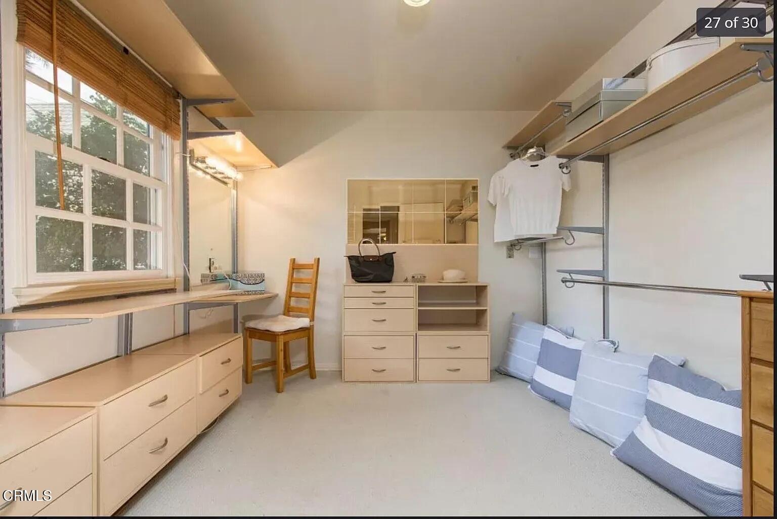 537 Jamestown Road Burbank, CA 91504 - Photo 14 of 32 jamestown 14