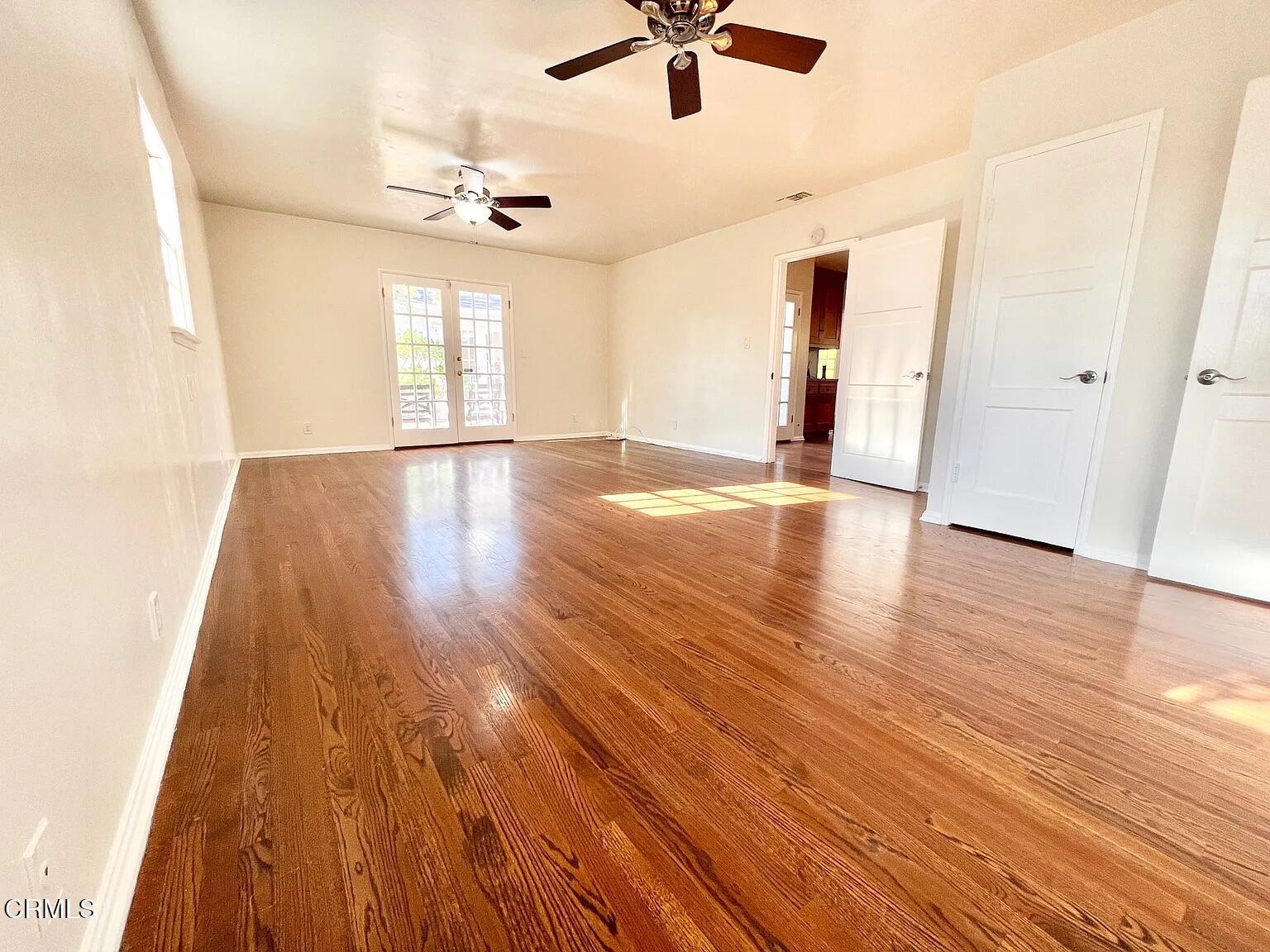 537 Jamestown Road Burbank, CA 91504 - Photo 19 of 32 jamestown 19