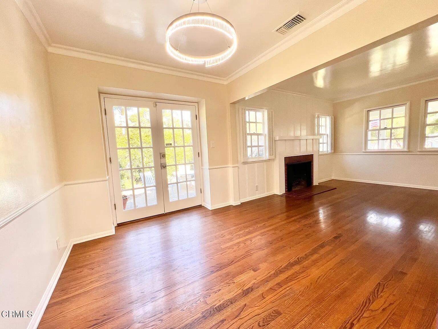 537 Jamestown Road Burbank, CA 91504 - Photo 8 of 32 jamestown 8