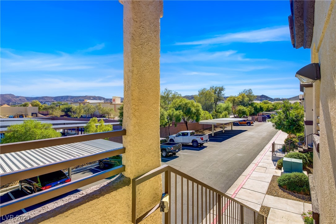 2291 West Horizon Ridge Parkway, Unit 11266 Henderson, NV 89052 - Photo 9 of 40 Balcony featuring a mountain view