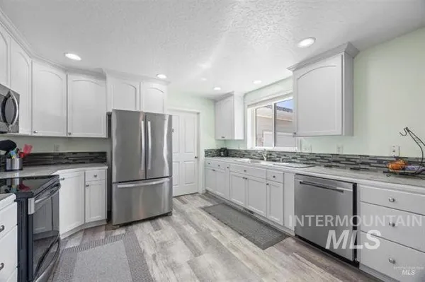 $694,900 | 15408 War Eagle Road, Murphy, ID 83650