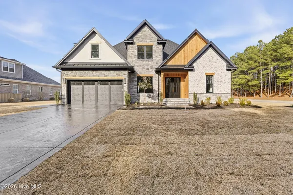 $1,200,000 | 2041 Wind Lake Way, Leland, NC 28451
