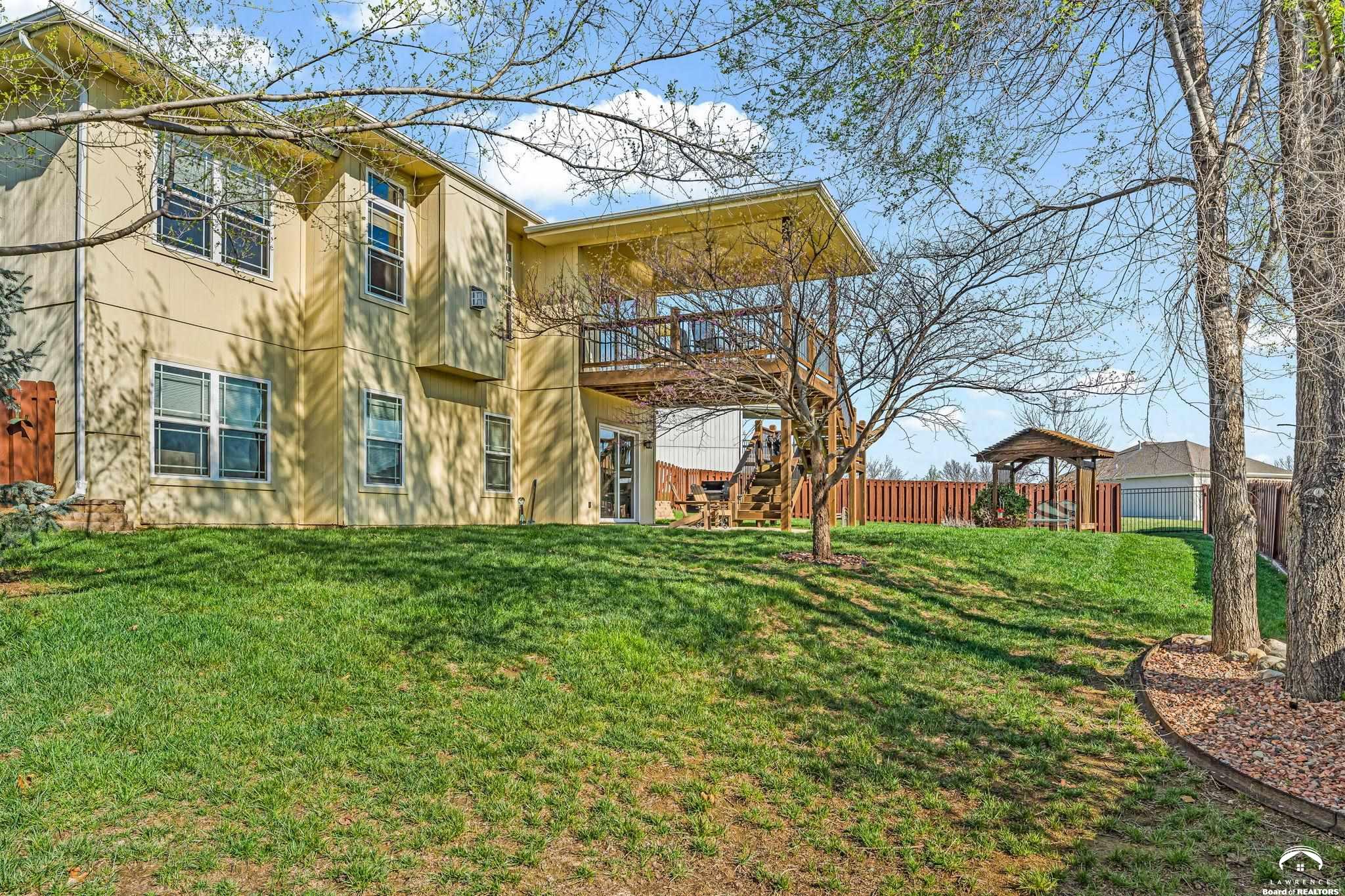 16657 Sandstone Circle Basehor, KS 66007 - Photo 19 of 66