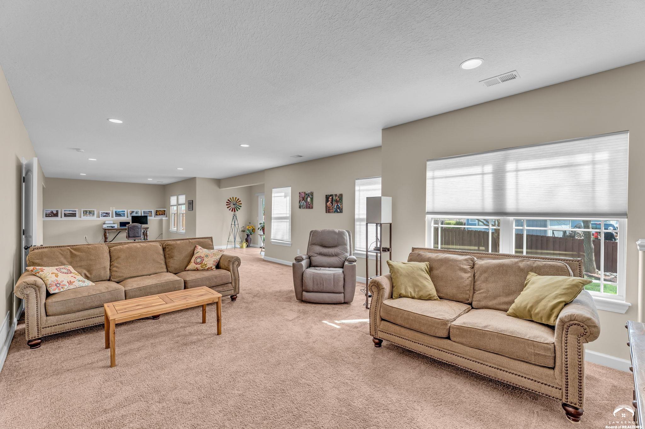 16657 Sandstone Circle Basehor, KS 66007 - Photo 59 of 66